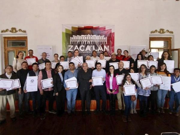 Entrega gobierno de Puebla registros nacionales de Turismo en Zacatlán