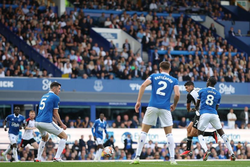 VIDEO Jiménez debuta en el Fulham con victoria