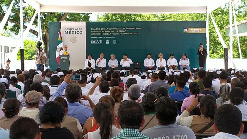 80 mil trabajadores del IMSS serán basificados, ofrece AMLO