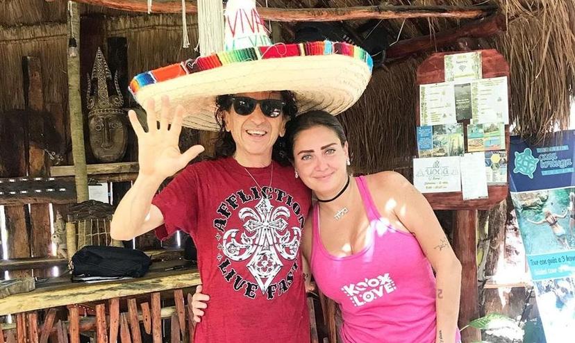 Alex Lora asegura que ya está harto de los desmanes de su hija