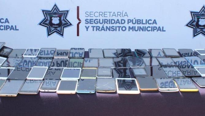 Detienen a 7 y aseguran cientos de celulares sobre la 8 poniente