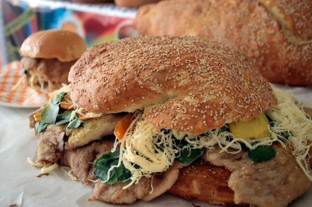 ¡Cemitas gigantes! Conoce los mejores lugares para probarlas