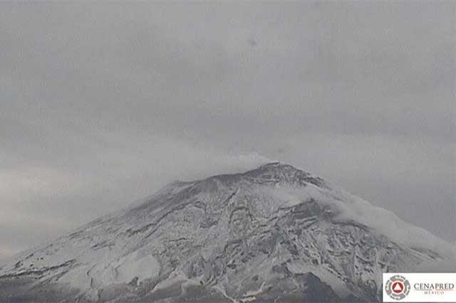 Popocatépetl tiene 3 explosiones y 26 exhalaciones