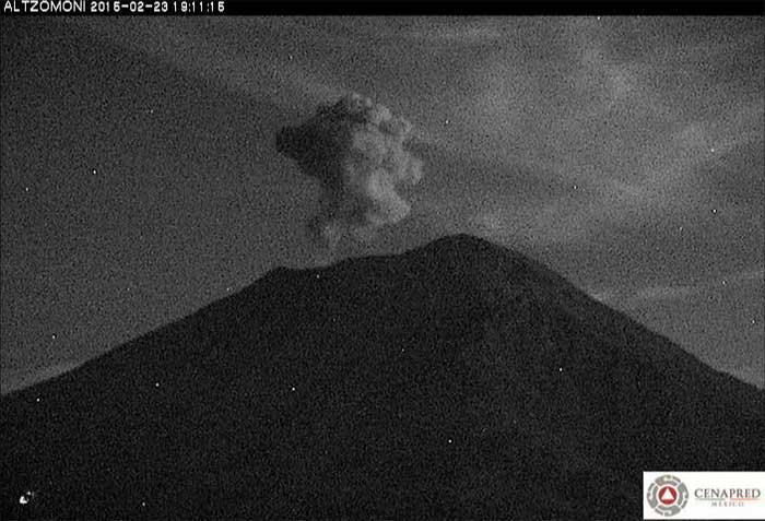 Registra CENAPRED tremores e incandescencia en el Popocatépetl