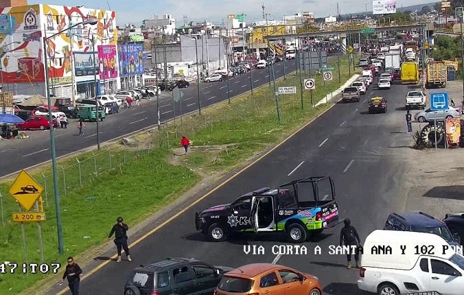 Protestan en la Central de Abasto y cierran la Vía Corta a Santa Ana