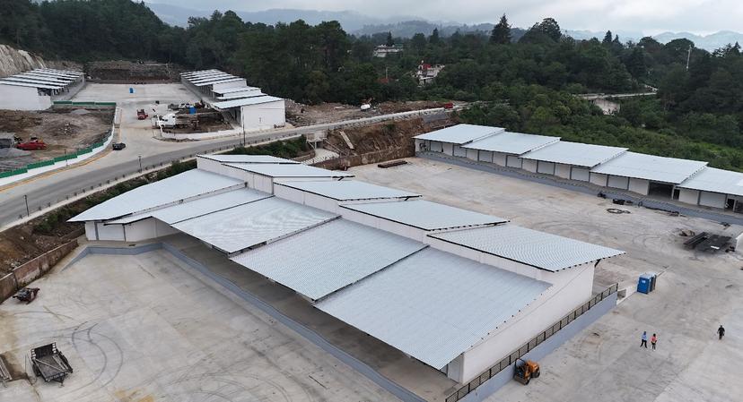 Céspedes inauguró la Central de Abasto en Teziutlán