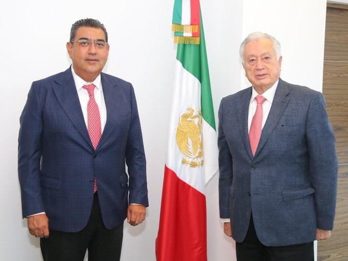 Pactan Céspedes y Bartlett proyectos de innovación energética para Puebla