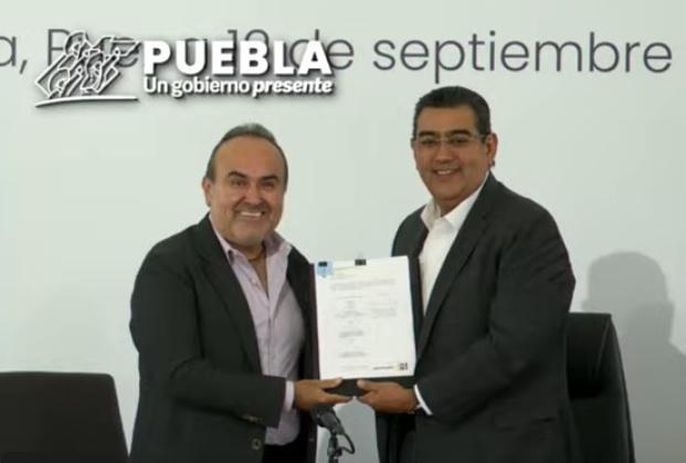 VIDEO Entrega Céspedes concesión de la Central del Sur por 30 años