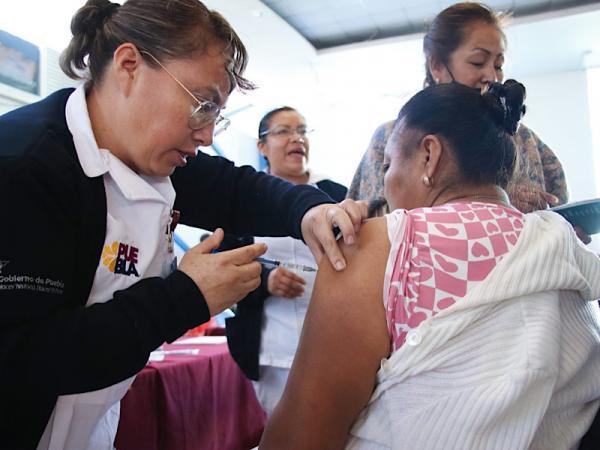 Convoca Salud a vacunarse contra Influenza y covid en esta temporada invernal