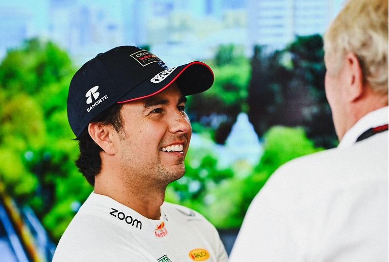 El podio se le escapa a Checo Pérez al chocar a una vuelta de acabar la carrera