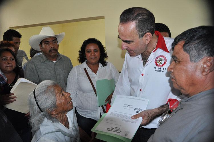 Pide Blanca Alcalá a mujeres de Chiautla voto para Chidiac