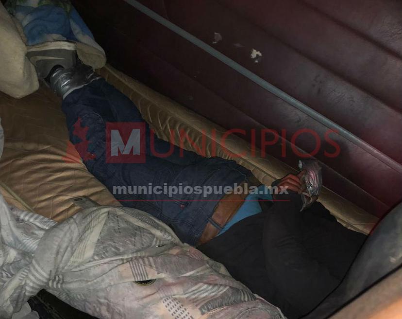Secuestran a chofer y lo abandonan en Tepeaca