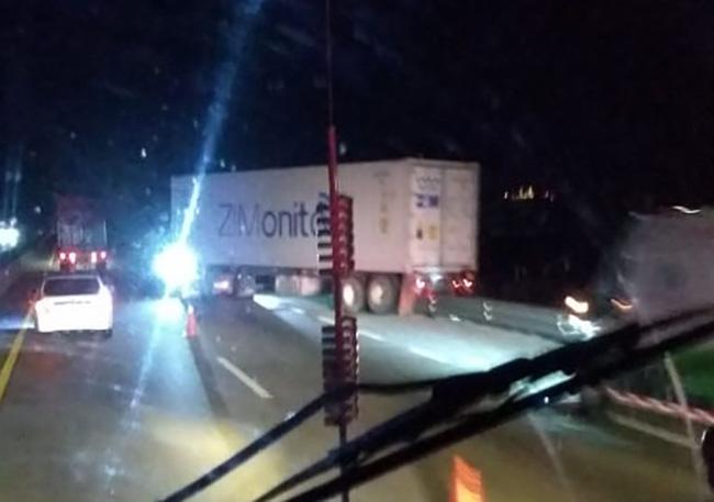 Asesinan a chofer en intento de asalto en la Puebla-Orizaba