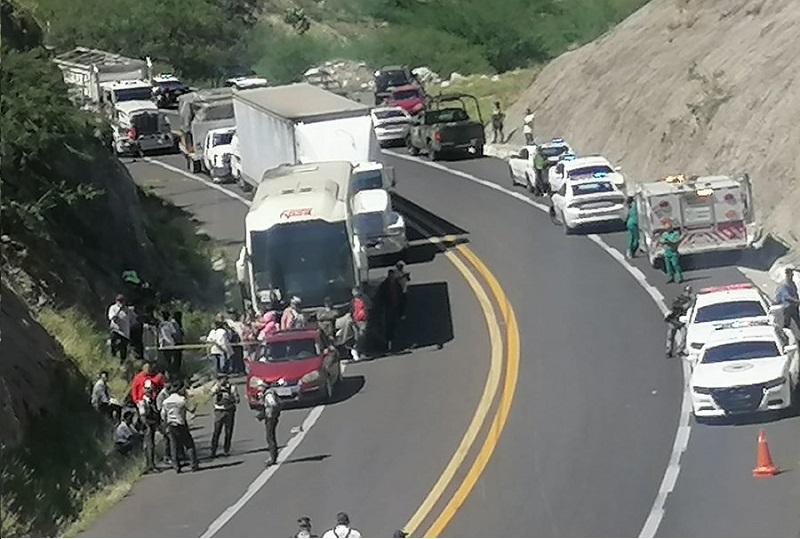 Suman 16 los migrantes muertos y 36 los heridos por choque en Puebla