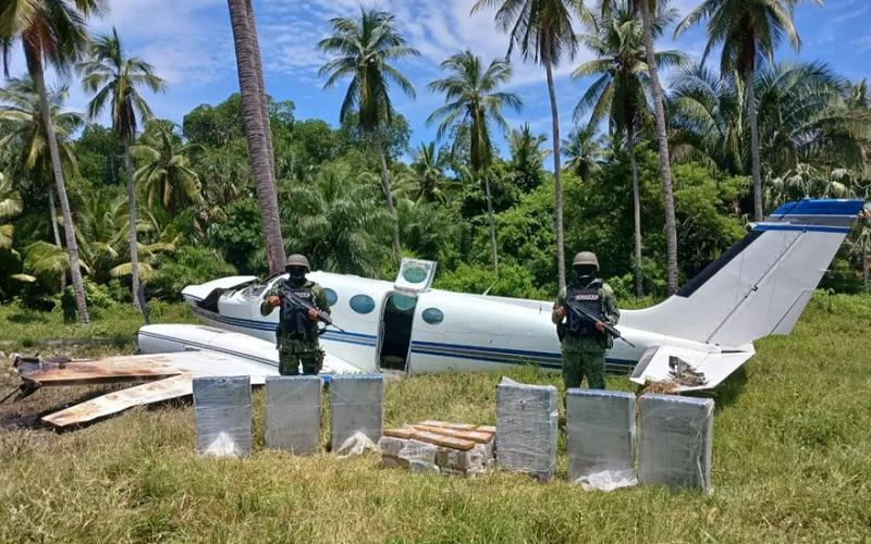 Choca aeronave al aterrizar con 462 kilos de cocaína en Chiapas