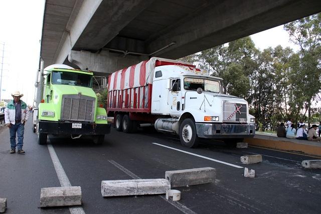Ejidatarios protestan contra VW; firma dice que le pidieron 70 mdp