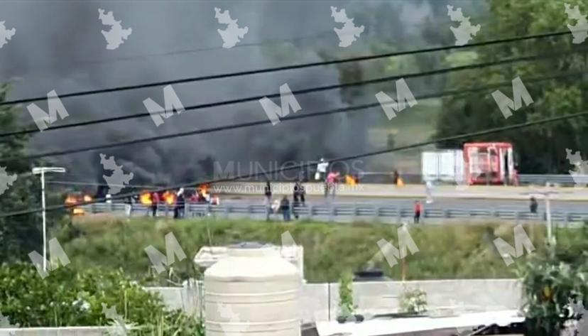 VIDEO Este viernes cierran autopista México-Puebla y queman llantas