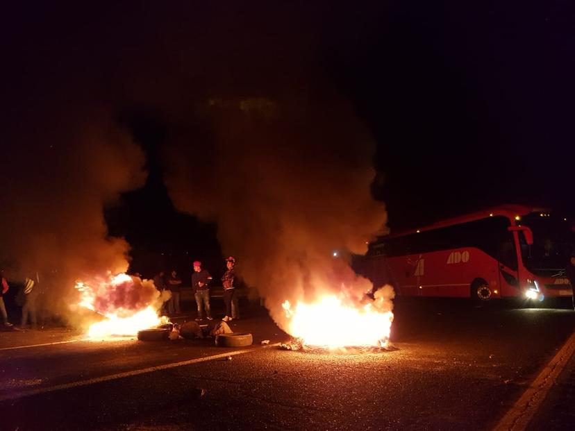 Cierran autopista México-Puebla, a la altura de Tlahuapan