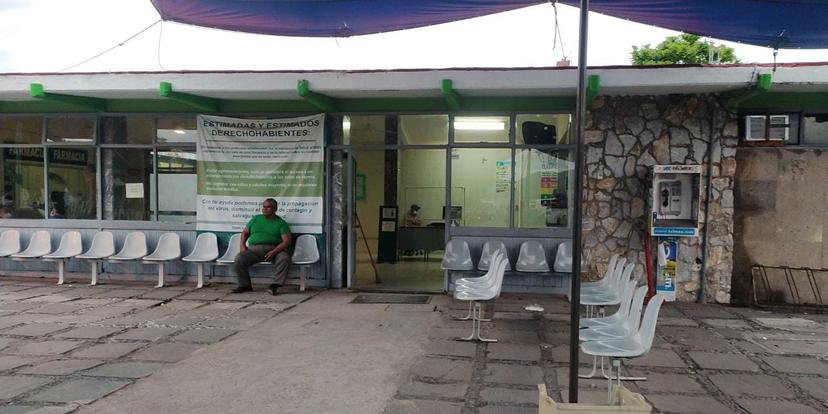 Piden destituir a administradora y director de clínica 26 del IMSS de Chietla