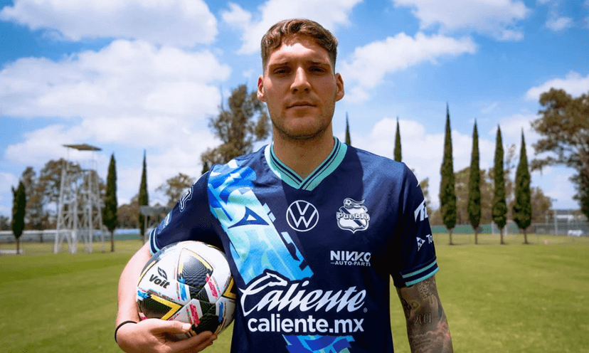 El jugador del Club Puebla, Emiliano Gómez, fue dado de alta del hospital