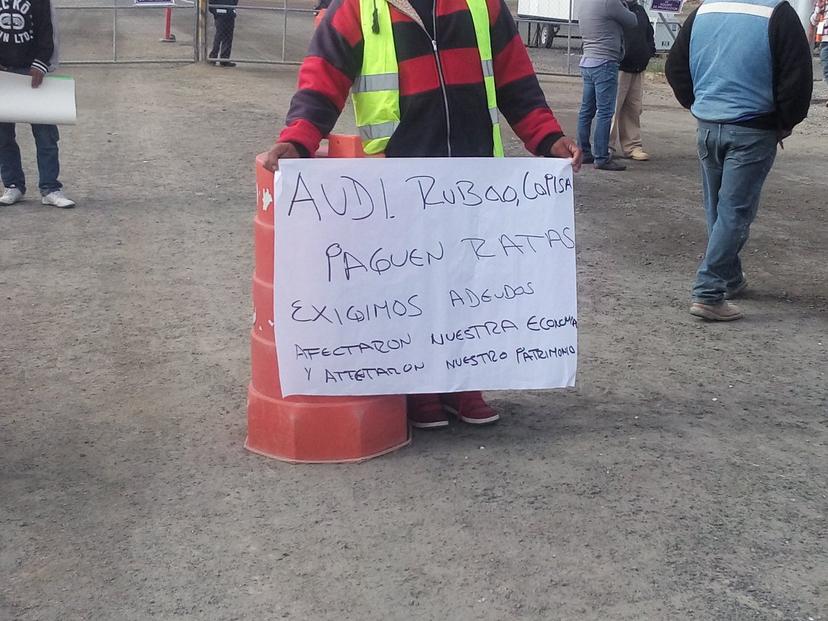 Por falta de pago bloquean durante 7 horas la entrada a planta Audi