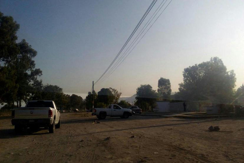 Hallan cadáver en entrada de centro escolar de Tecamachalco