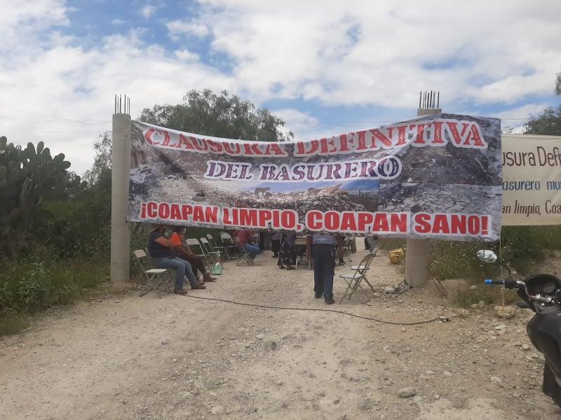 Una vez más pobladores de Coapan cierran acceso al relleno sanitario de Tehuacán  