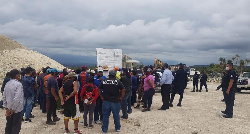 Bloquean relleno sanitario de Coapan en demanda de auditoria