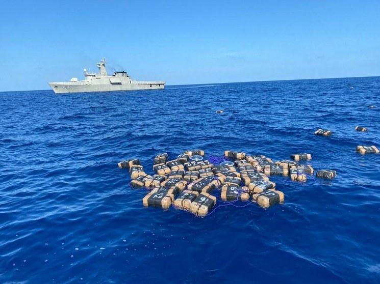 Abandonan paquetes de cocaína en Acapulco y Marina los asegura