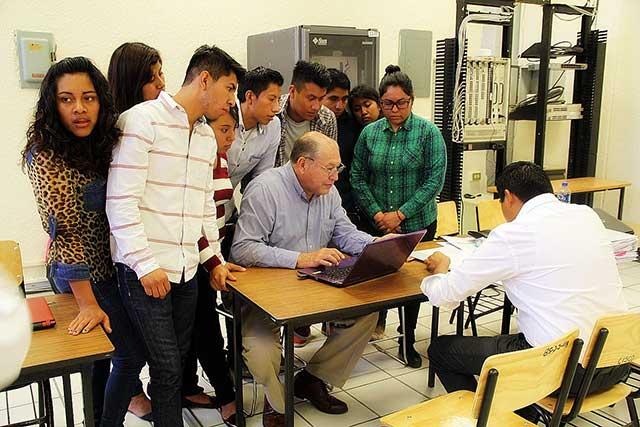 Colaboran como verificadores en la Agenda Desarrollo Municipal: Universitarios