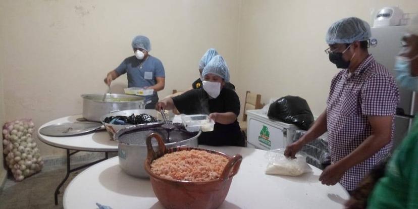 Inspector del barrio de Santiago Mihuacan crea comedor ante contingencia