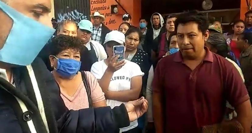 Caos en Atlixco; impiden instalación de tianguistas este sábado