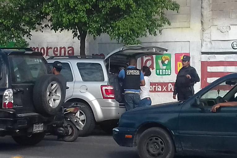 Denuncian prepotencia de elementos de Comercio Exterior en Izúcar