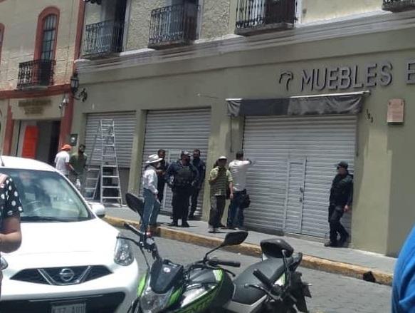 Comerciantes de Atlixco piden a Barbosa retirar sellos de clausura