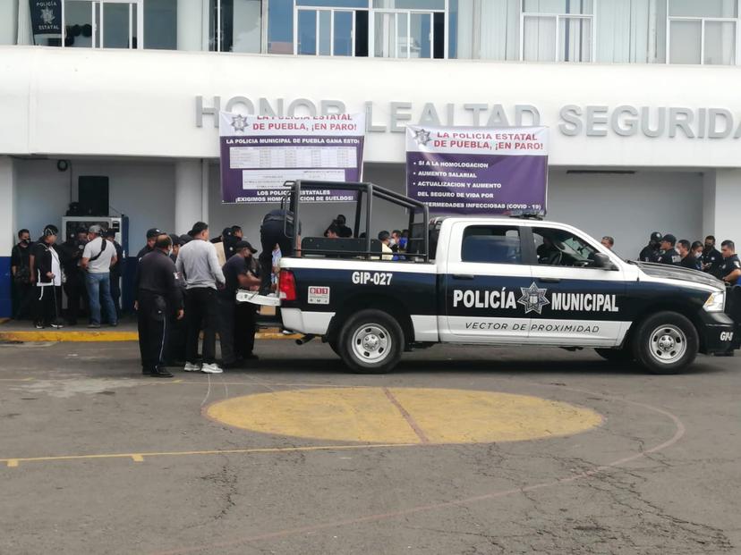 Ayuntamiento y exfuncionarios auspician paro de policías, acusa gobierno