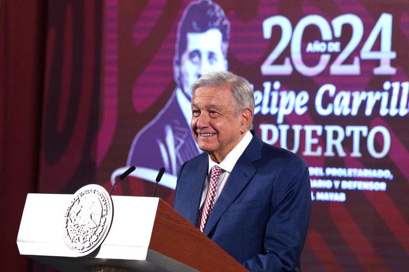 Exhorta AMLO a autoridades a resolver el conflicto político de Coyomeapan