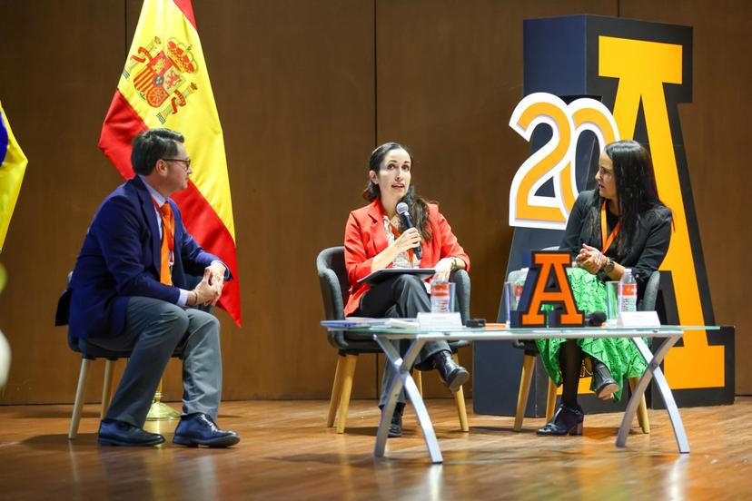 Anáhuac Puebla lleva a cabo el Primer Congreso de la Escuela de Derecho