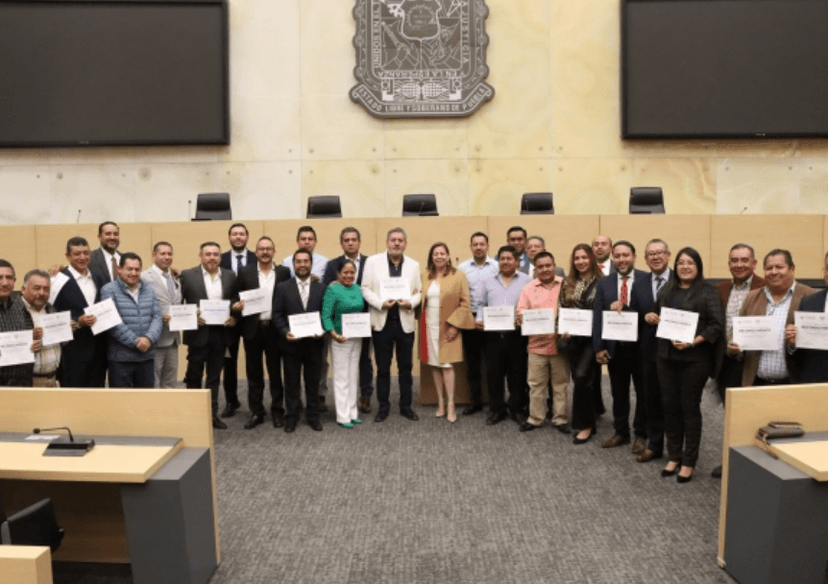 En Puebla, Congreso reconoce a exdelegados de la Segob estatal