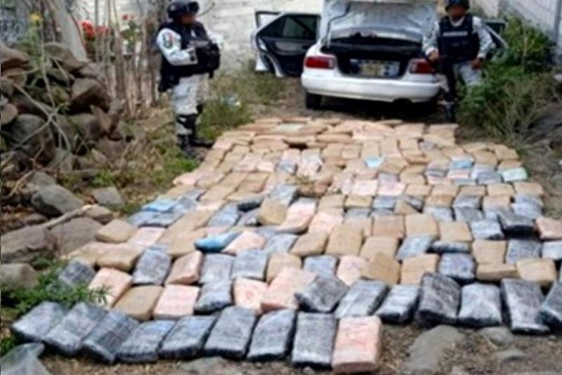 Félix evade retén, lo siguen y le hallan 274 kilos de marihuana