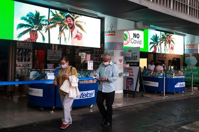 Por rebrote de Covid restaurantes y centros comerciales reducirán horario