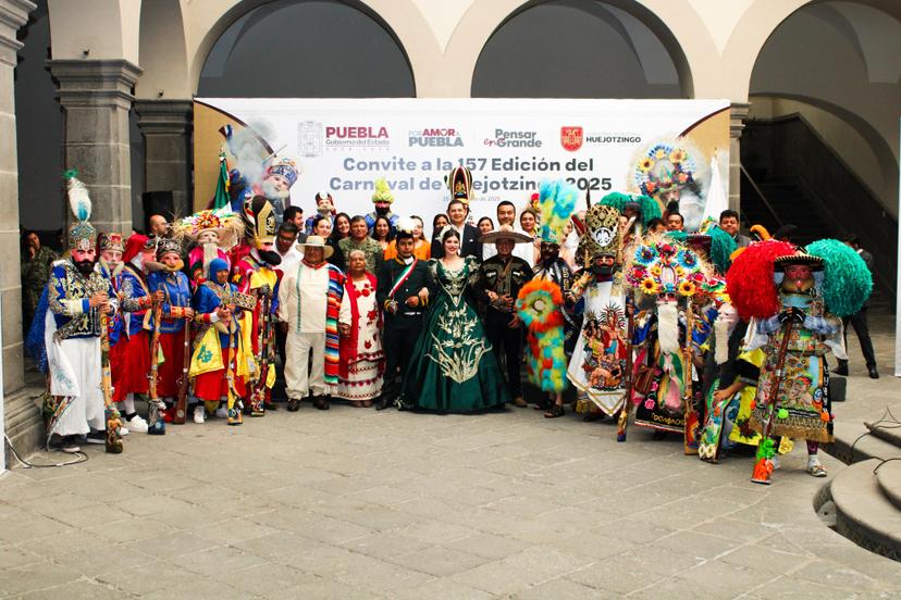 Inauguran en Puebla el Primer Convite del Carnaval de Huejotzingo