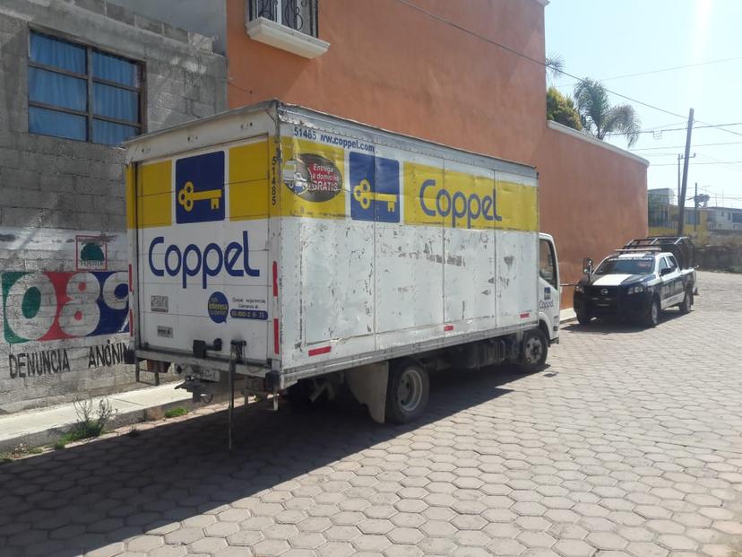 Roban camión de Coppel en Texmelucan y lo hallan en Tlaxcala