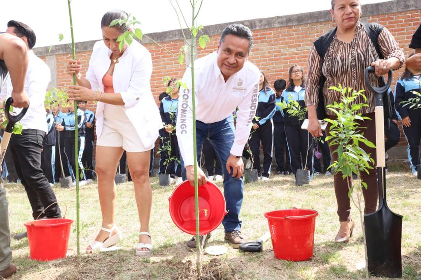 Armando Aguirre impulsa desarrollo sustentable en Coronango