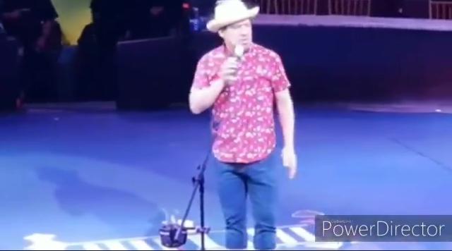 Atacan en redes sociales al Costeño por chiste de AMLO