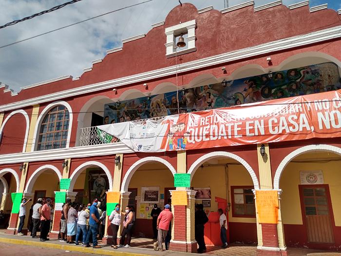 Reabren alcaldía de Coxcatlán tras semanas de haber sido tomada