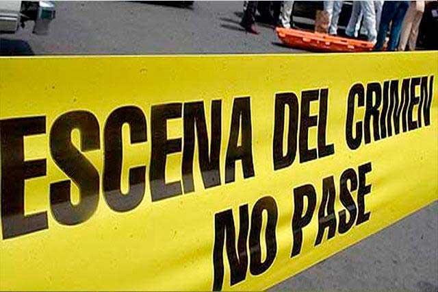 Hallan 7 cuerpos desmembrados en taxi abandonado en Michoacán