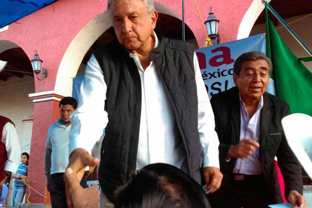 Critica AMLO corrupción en el sector petrolero de México