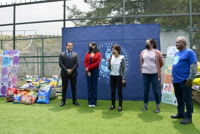 Reúnen más de 480 kilos de alimento para perros y gatos en la BUAP