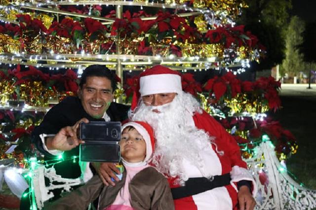 Luces, espectáculos y pista de hielo en Villa Navideña de Huejotzingo