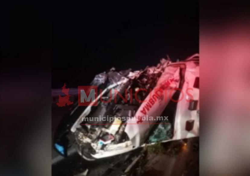 Sufren fatal accidente paramédicos de la Cruz Roja en la Cuacnopalan-Oaxaca 